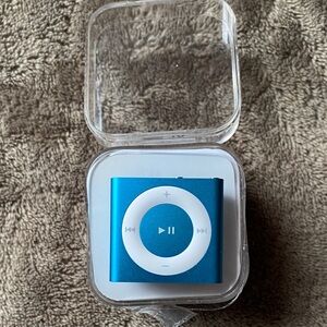 iPOD Shuffle 2GB Teal Clip-On new